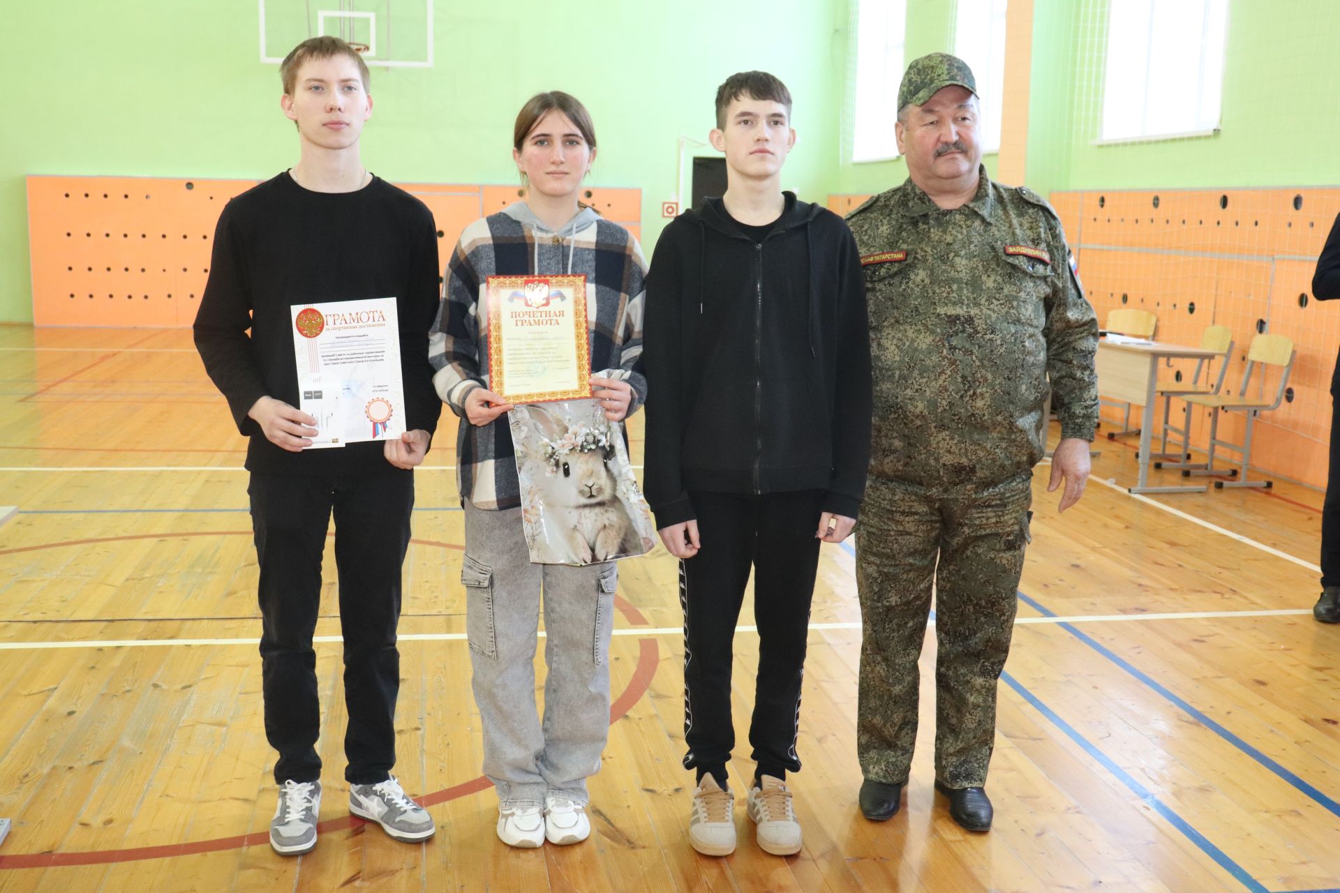 В гимназии имени Наби Даули прошли соревнования по стрельбе из пневматической винтовки