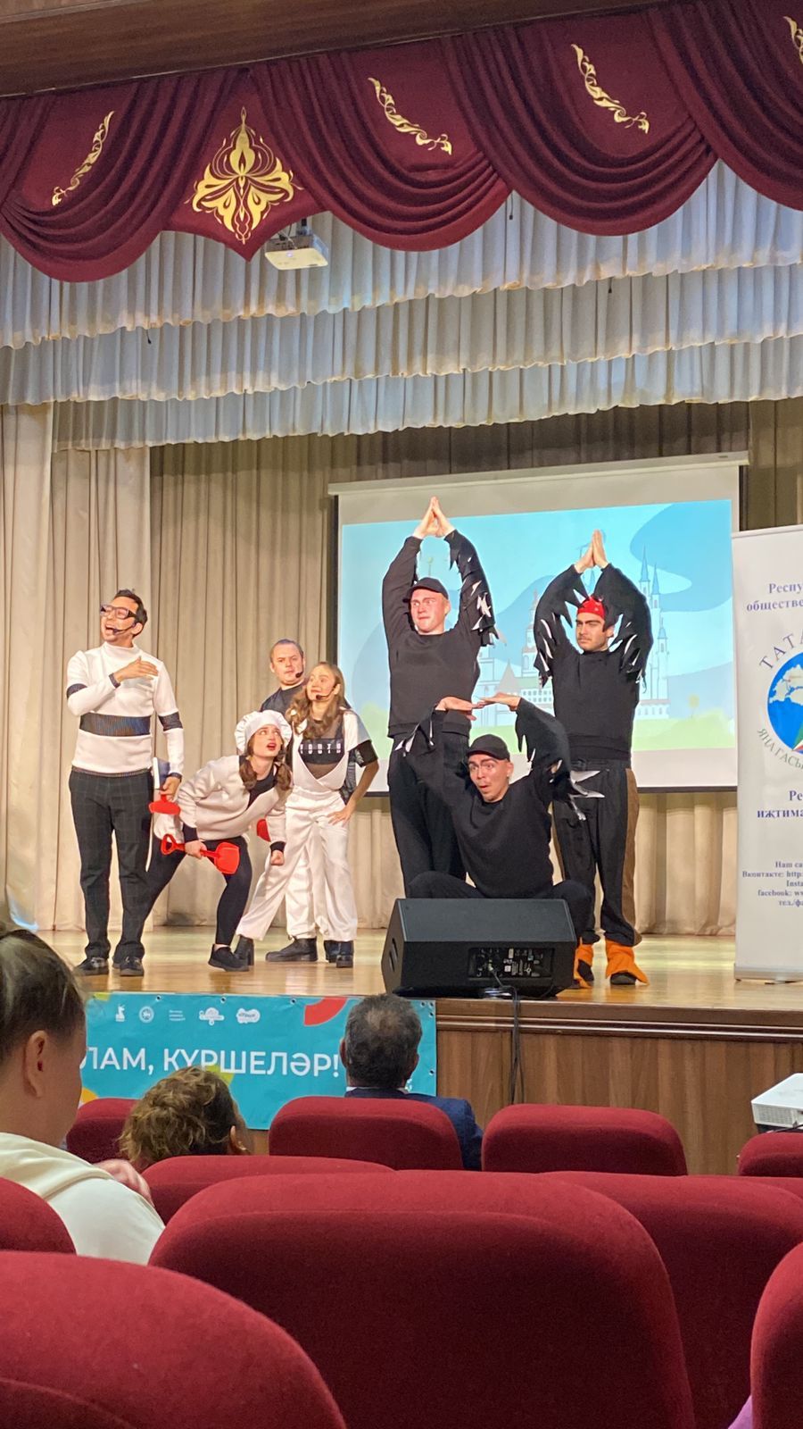 В Алькеевском районном доме культуры состоялся театральный вечер – прошел иммерсивный спектакль «Татарстан – мое сокровище».