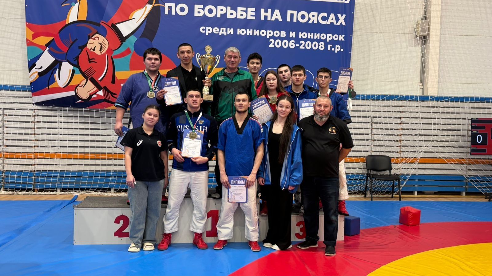 Алькеевская спортивная школа заняла первое место в соревнованиях по борьбе на поясах