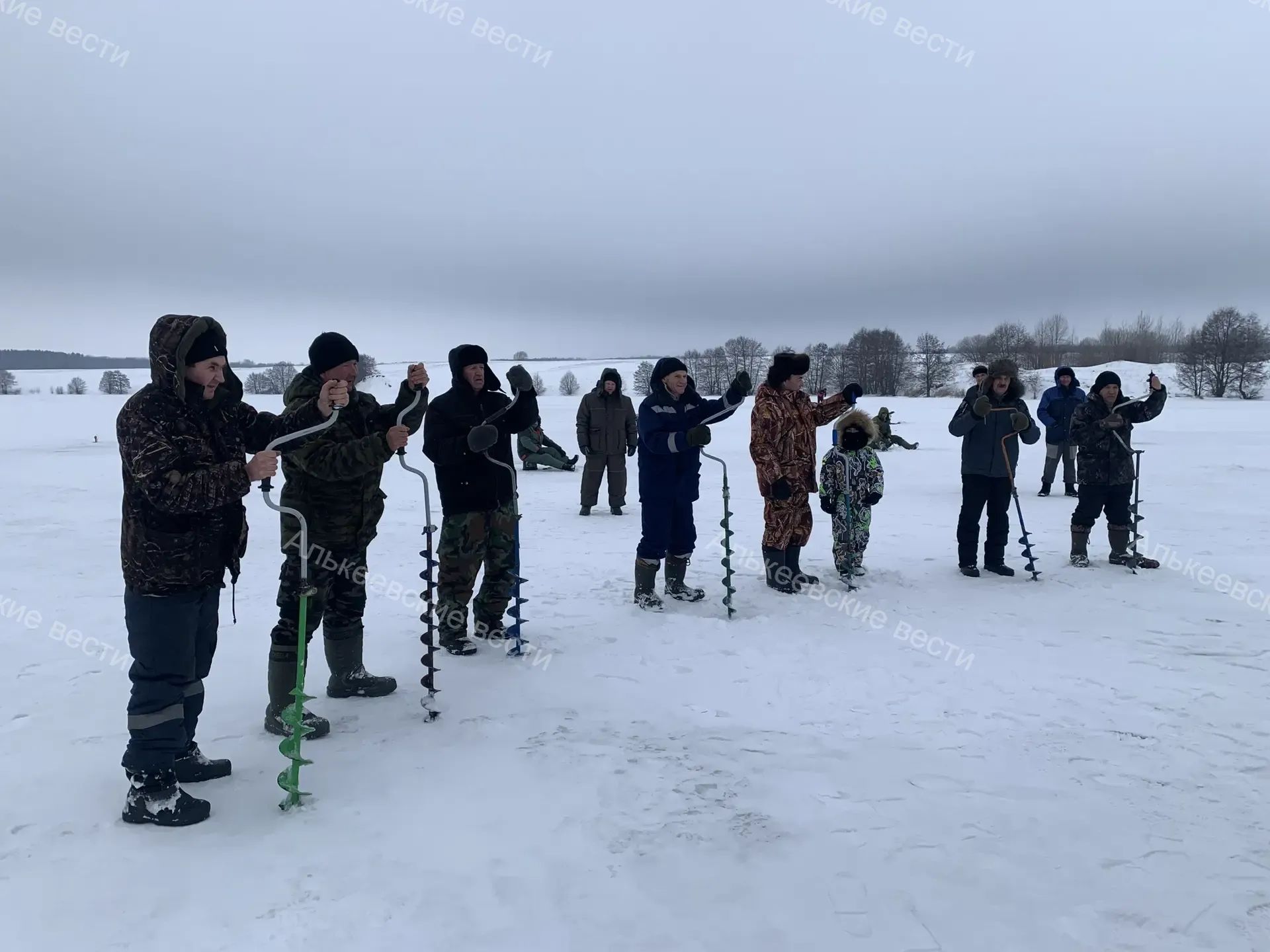 Әлки районында  боз астыннан балык тоту буенча ярышлар узды
