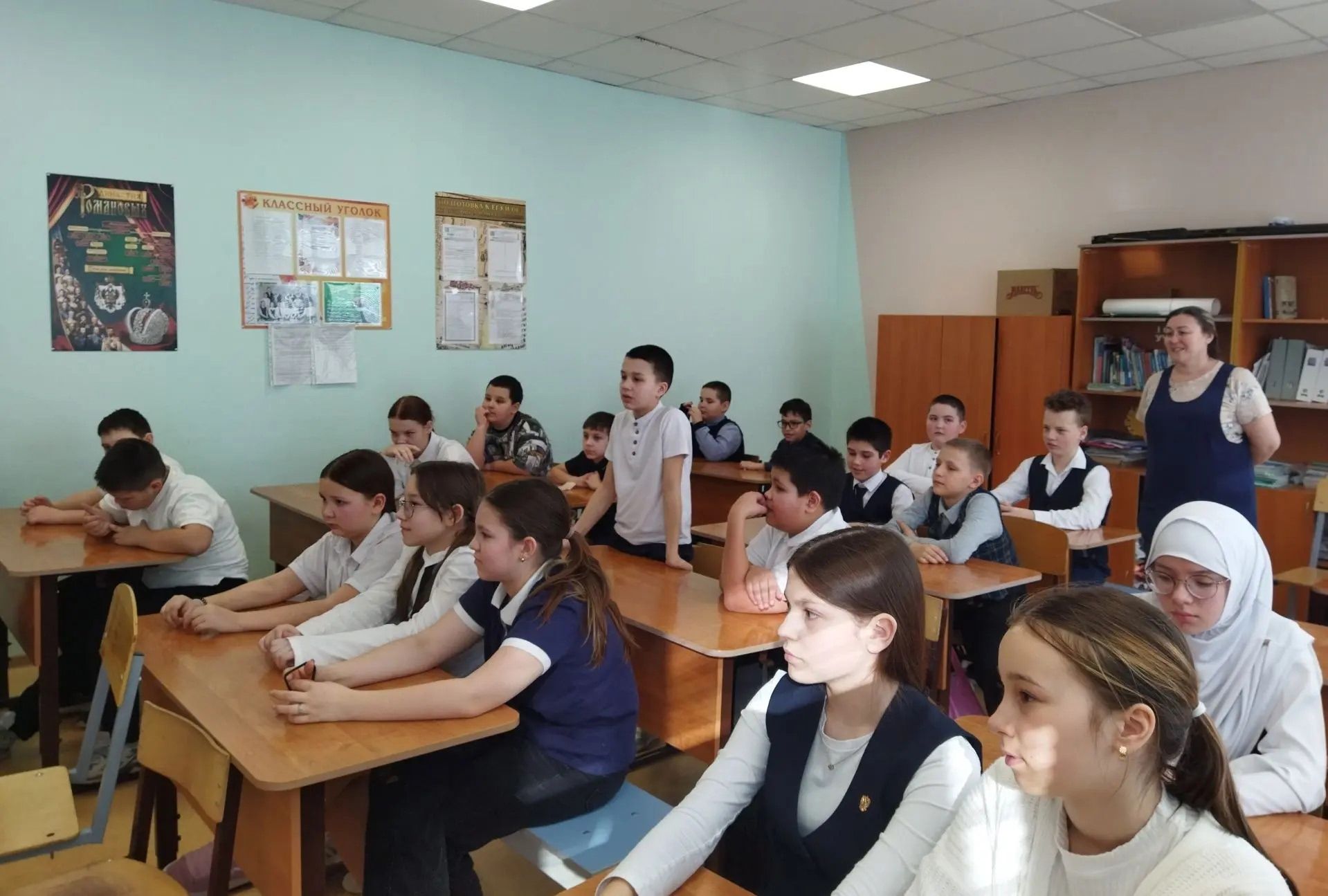 Махсус хәрби операциядә катнашучы сугышчы Базарлы Матак мәктәбе укучылары белән очрашты