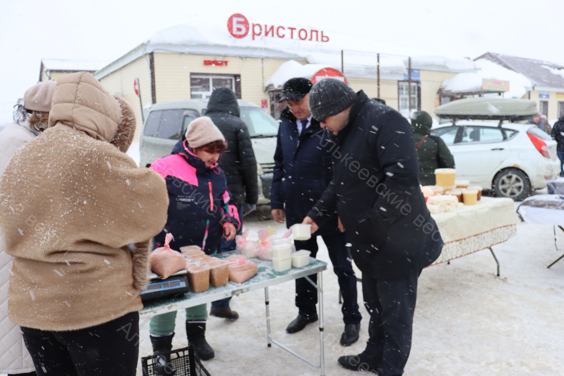 Базарлы Матак үзәгендә Май чабу бәйрәме уңаеннан ярминкә оештырылды