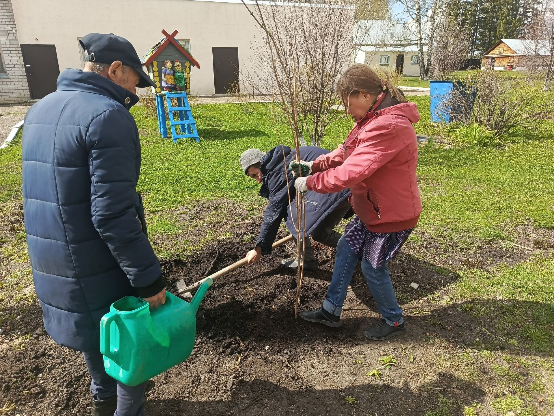 В Юхмачинском доме-интернате прошла акция «Сад памяти»
