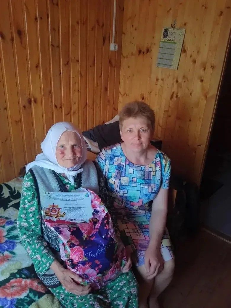 Бөек Ватан сугышы ветераннары Әлки муниципаль районы башлыгыннан бүләкләр алдылар