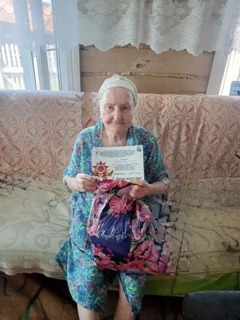 Бөек Ватан сугышы ветераннары Әлки муниципаль районы башлыгыннан бүләкләр алдылар