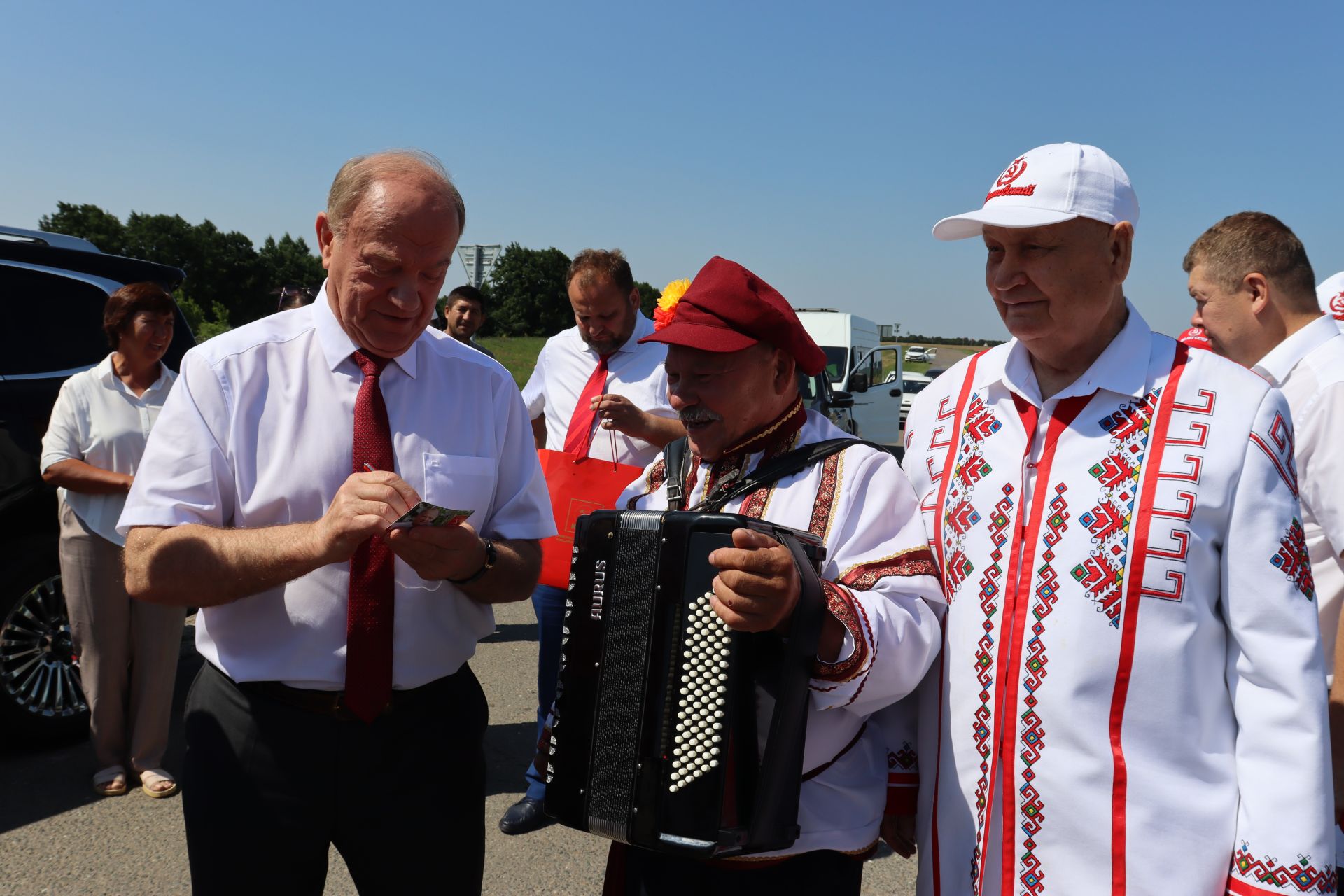 На алькеевской земле встречали Геннадия Зюганова