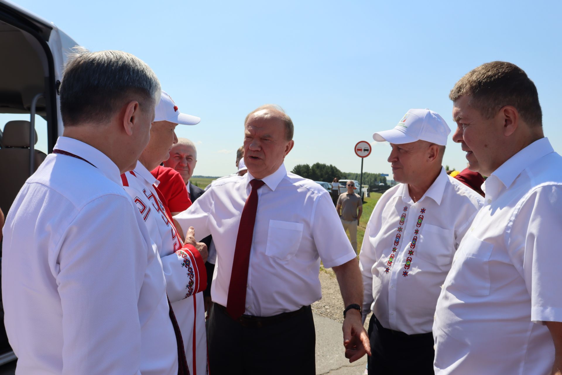 На алькеевской земле встречали Геннадия Зюганова