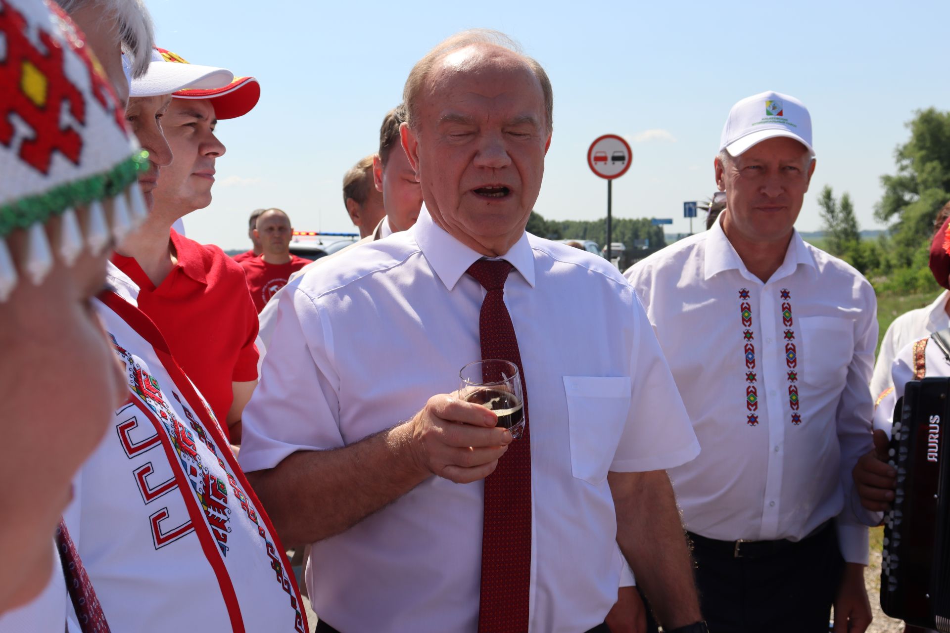 На алькеевской земле встречали Геннадия Зюганова