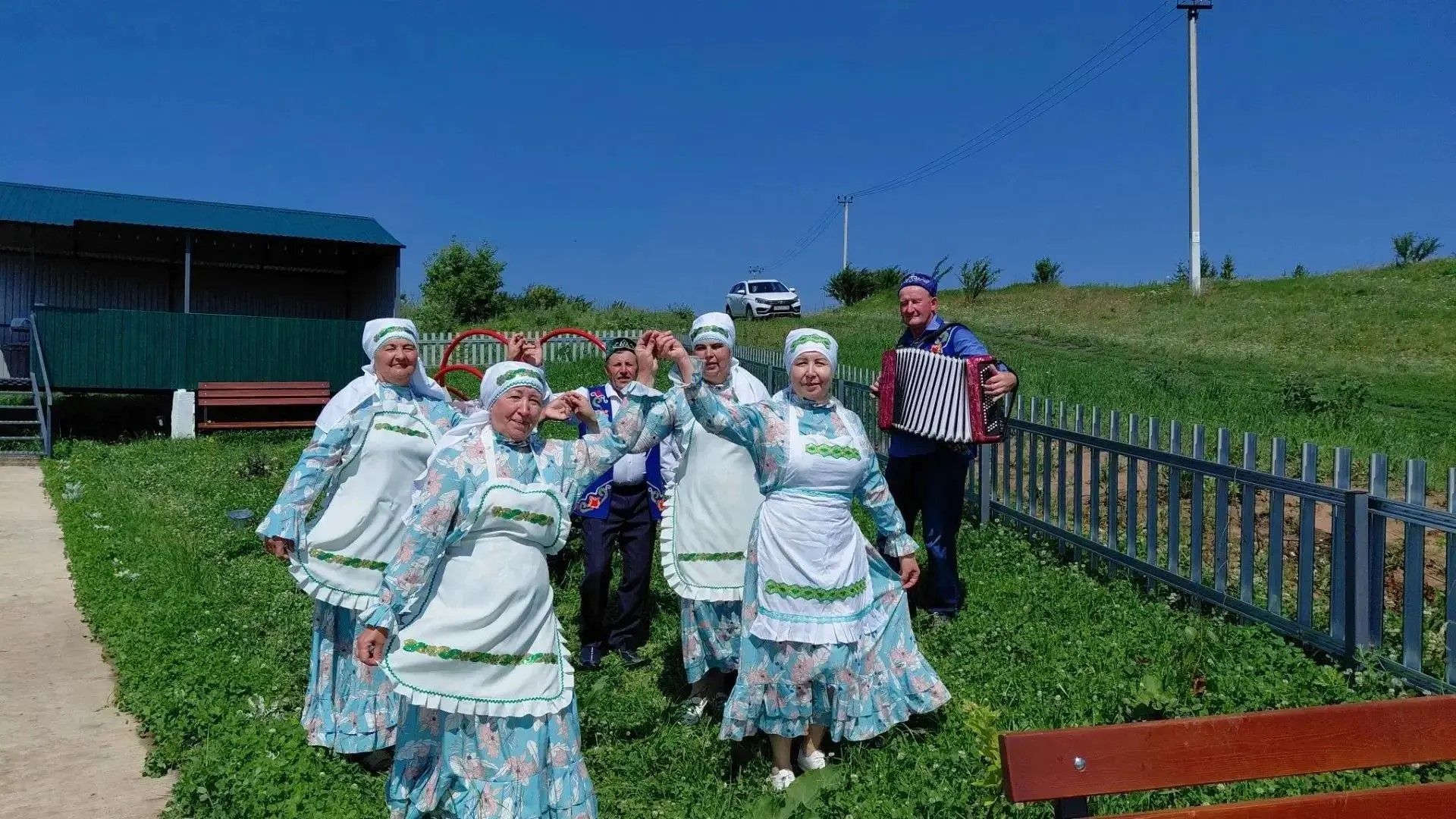 Карамалы һәм Иске Камка авылы мәдәният йорты хезмәткәрләре фольклор кичәсе уздырдылар