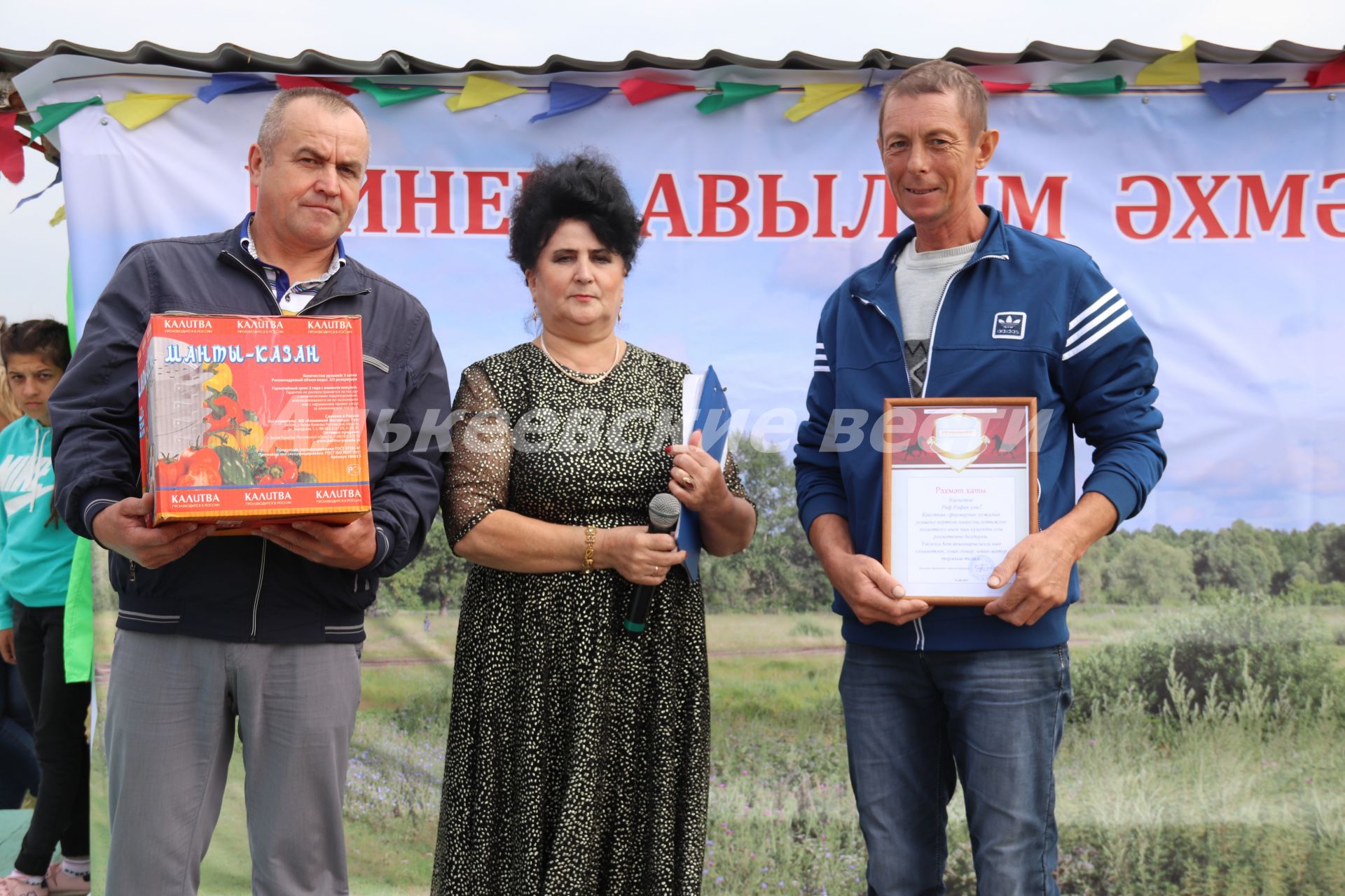 В Ахметьево отметили юбилей школы, провели день села, открыли после благоустройства родник.