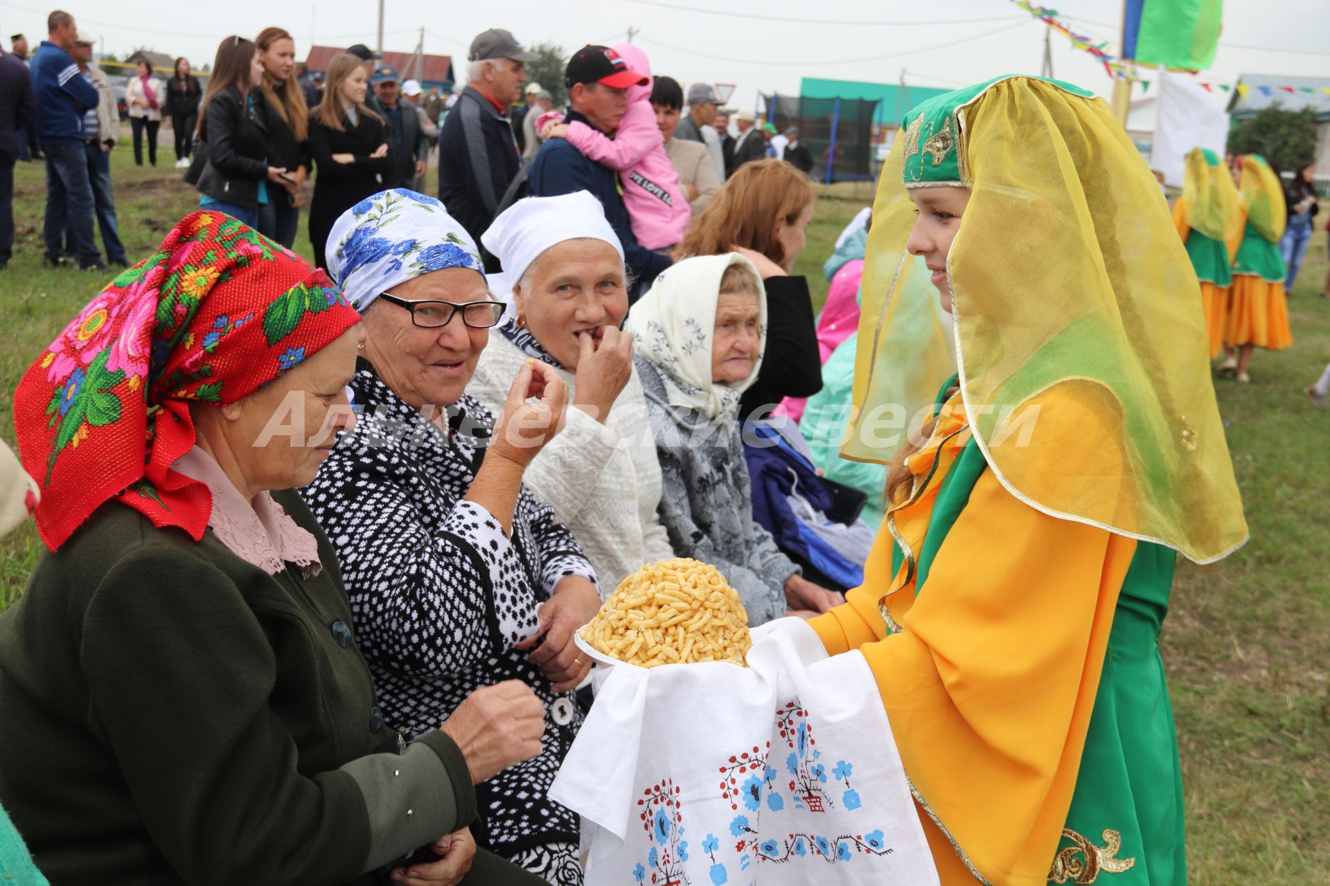 В Ахметьево отметили юбилей школы, провели день села, открыли после благоустройства родник.