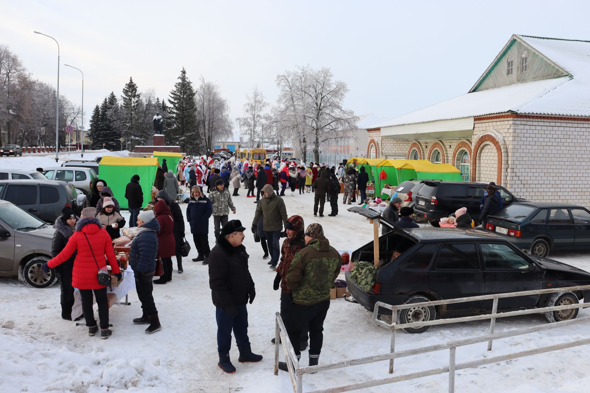 Открытие Главной елки района, ярмарка