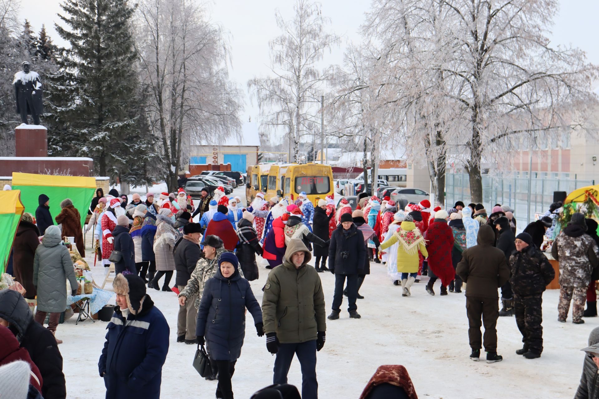 Открытие Главной елки района, ярмарка