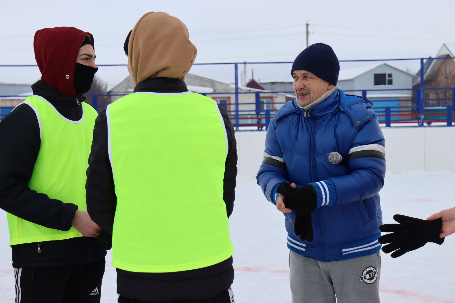 Футбол на льду среди молодежи