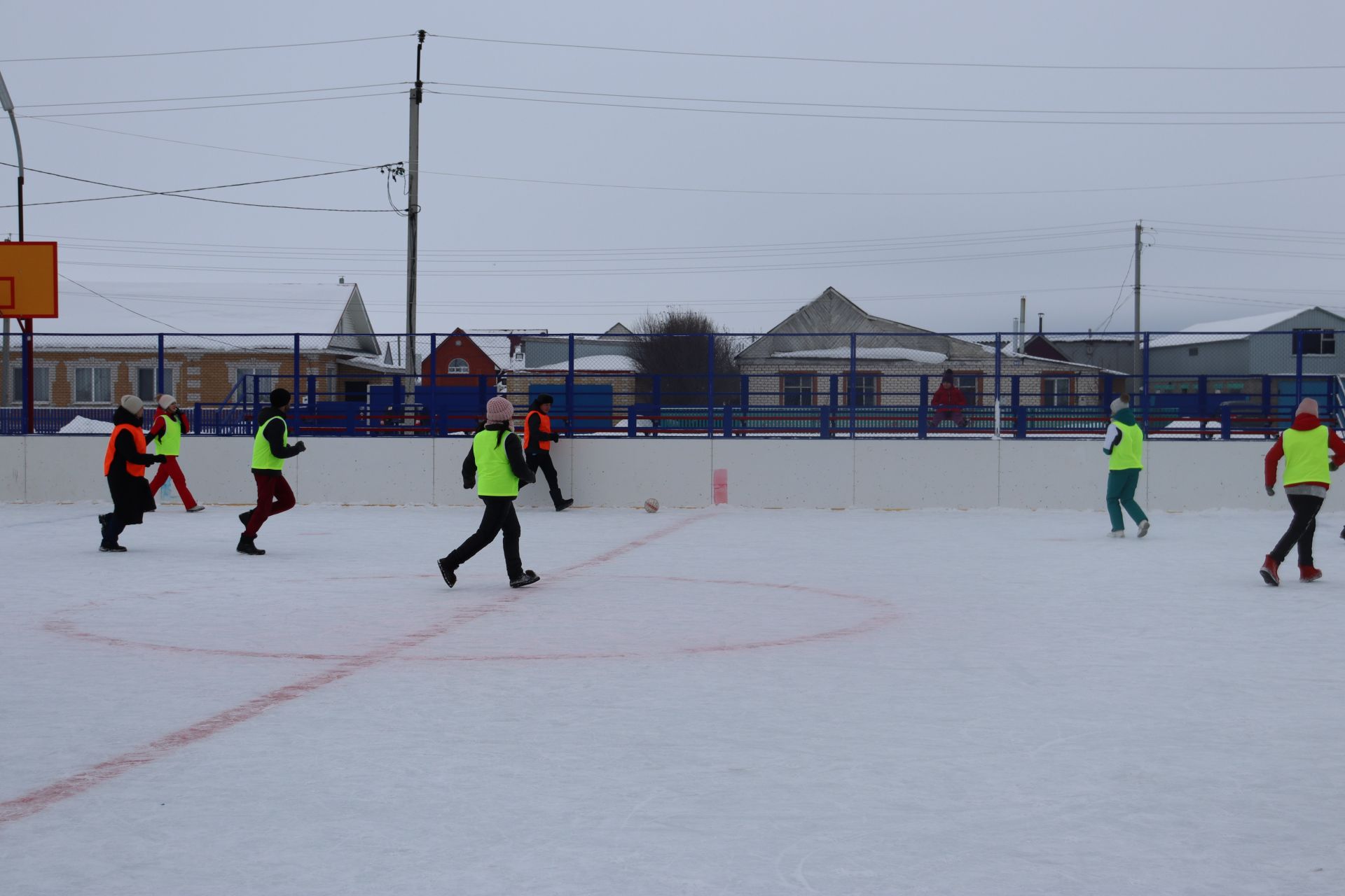 Футбол на льду среди молодежи