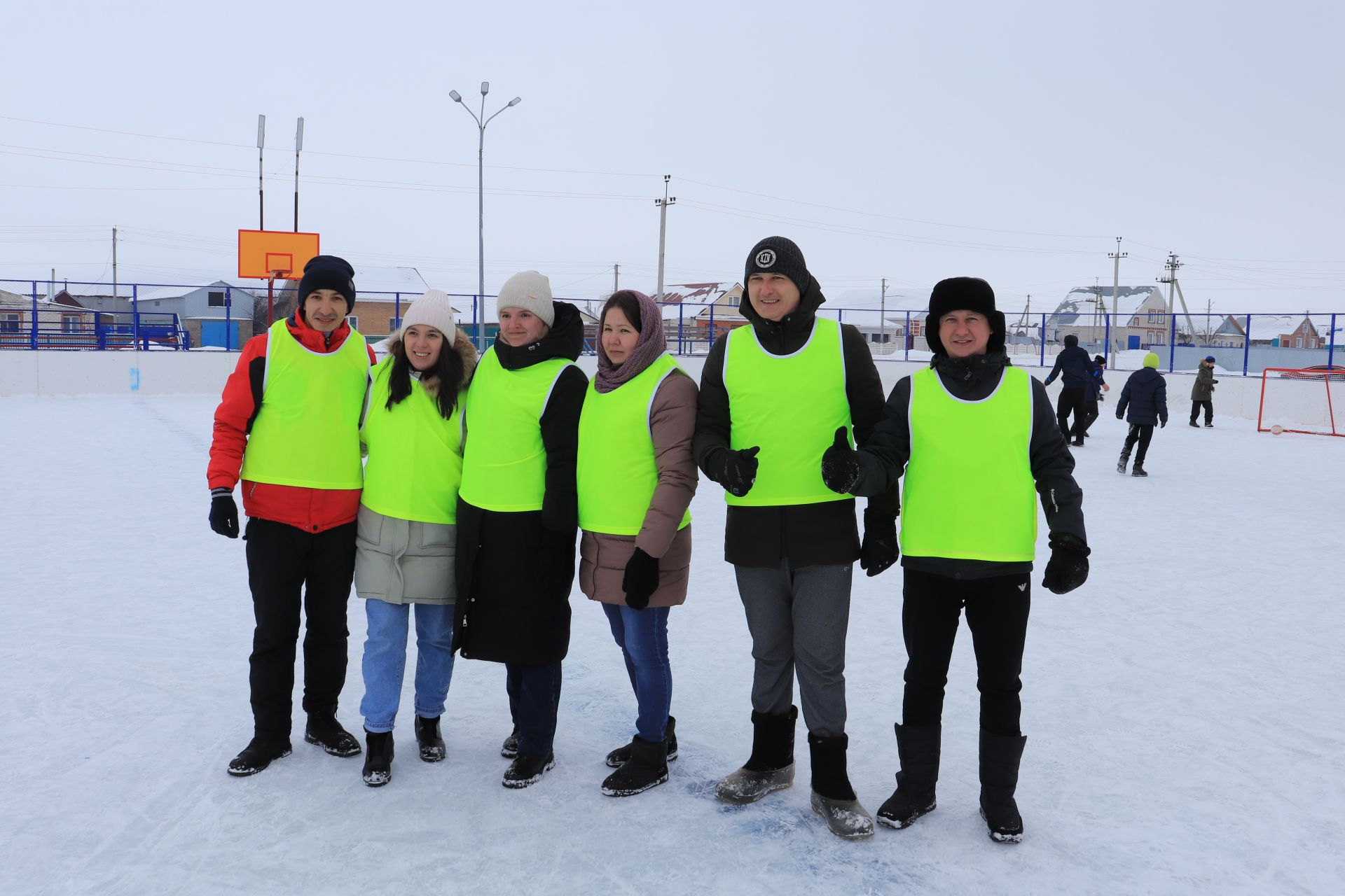 Футбол на льду среди молодежи