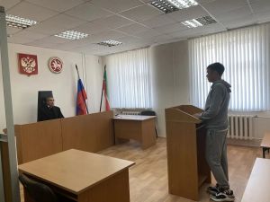 ЮХИДИнең Әлки бүлекчәсе хезмәткәрләре исерек машина йөртүчене туктатты