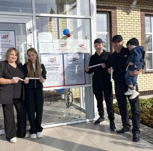 Илшат һәм Венера Шәйхетдиновлар сайлауга зур гаиләләре белән килгән