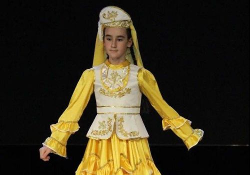 Базарлы Матак мәктәб укучысы Әминә Исхакова V Бөтендөнья фестиваль-конкурста катнашып, призер булды