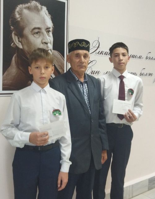«Актай» мәчете капиталь төзекләндерүендә актив катнашкан укучылар бүләкләнде