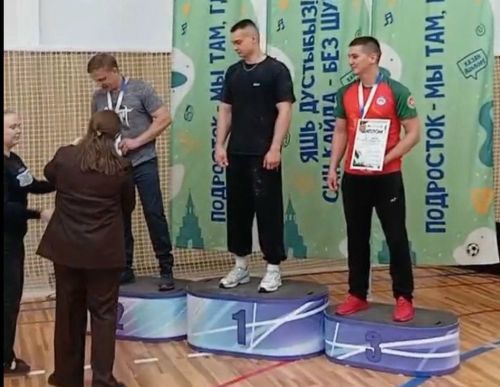 Раиль Исхаков завоевал бронзу в Чемпионате и Первенстве города по армрестлингу
