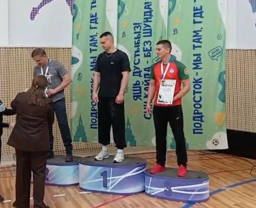 Раиль Исхаков завоевал бронзу в Чемпионате и Первенстве города по армрестлингу