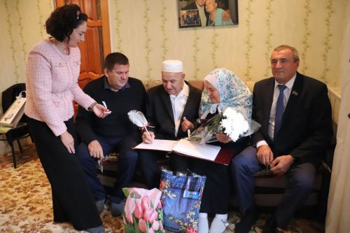 Базарлы Матактан Фоат һәм Наилә Әхмәтовларның бергә гомер итүләренә – 60 ел