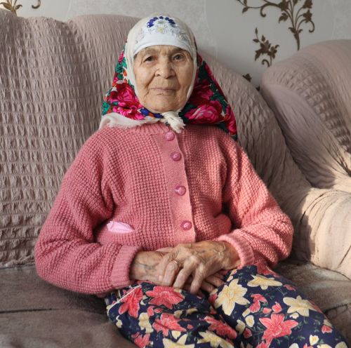 Югары Әлки авылында яшәүче тыл хезмәтчәне Рәбига Фәтхетдинова 97 яшен тутырды
