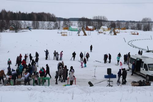 На базе районного детского оздоровительного лагеря «Дубки» в рамках «Лыжни России» прошло очередное соревнование