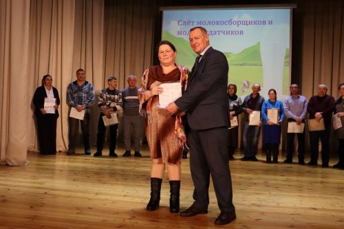 Әлки районында сөт тапшыручылар, сөт продукциясен җыючылар белән слет узды