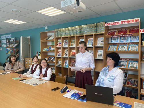 Әлки районында яшь каләм тибрәтүчеләр белән үзешчән шагыйрәләр очрашуы узды
