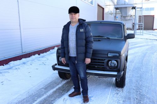 Әлки хәрбиләренә эшмәкәр Альберт Шәйхетдинов “Нива” автомобиле җибәрде