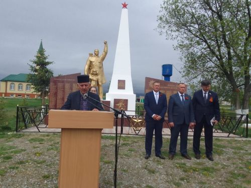 Алпар авылында Җиңүнең 78 еллыгы уңаеннан тантаналы митинг узды