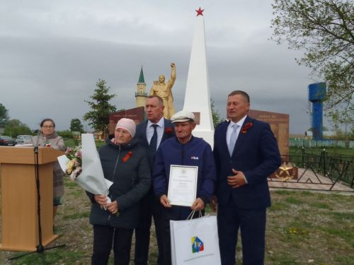 Алпар авылында Җиңүнең 78 еллыгы уңаеннан тантаналы митинг узды