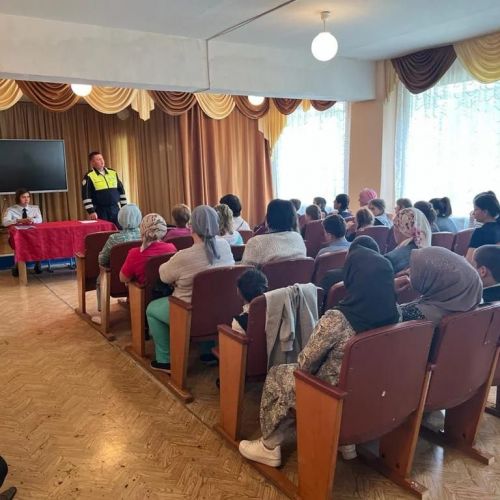 Автоинспекторы провели беседу с детьми в Алпаровской школе