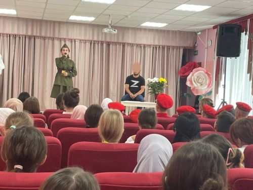В гимназии имени Наби Даули прошла встреча с бойцом, участвующим в СВО
