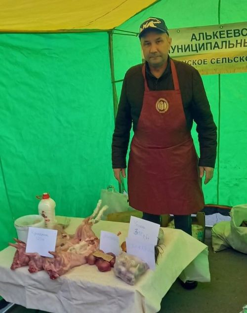 Әлки районы Дәрвишләр бистәсендә ярминкәдә сату итте