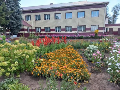 Түбән Кәчи мәктәбенә бик зур горурлык һәм ярату хисләре белән карыйм