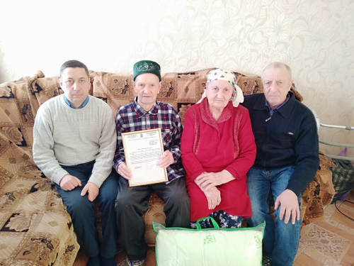Татар Суыксуы авылында яшәүче  Хәйруллин Әфтах бабайга 90 яшь тулды