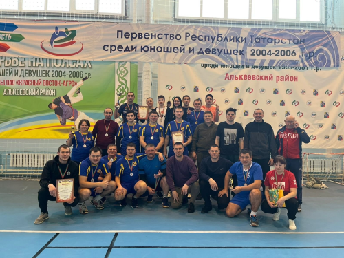 В Базарных Матаках прошёл турнир по волейболу среди мужских команд