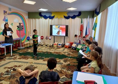 В детском саду «Ромашка» села Базарные Матаки состоялось мероприятие с участием автоинспекторов