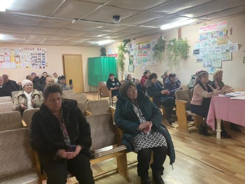 Апак авыл җирлеге үзешчәннәре отчет концерты оештырдылар