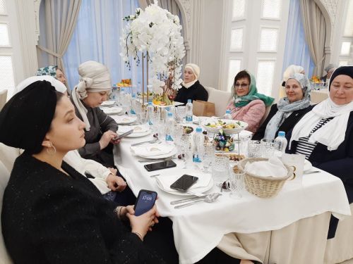 Әлки районы «Якташлык” җәмгыяте рәисе Алсу Нәбиева Ифтар мәҗлесе уздырды