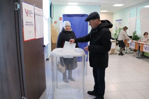 Россия Герое Раил Габдрахмановның әти-әнисе Лира һәм Наил Габдрахмановлар Россия Президенты сайлауларында катнаша