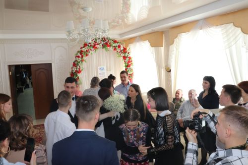 В Алькеевском районе состоялась торжественная регистрация брака Дениса Мукусева и Алёны Шароновой