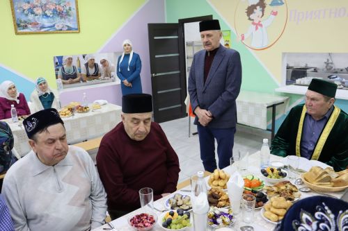 Татарстан Дәүләт Советы депутаты Фоат Вәлиев ифтар ашы уздырды