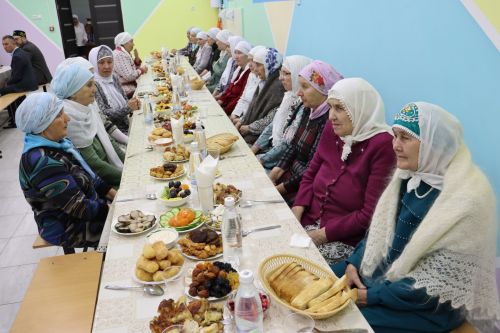 Татарстан Дәүләт Советы депутаты Фоат Вәлиев ифтар ашы уздырды