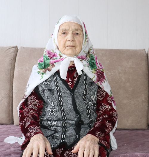 Югары Әлморза авылыннан 90 яшьлек Рәшидә Зарипованың оныгы махсус хәрби операциядә катнаша