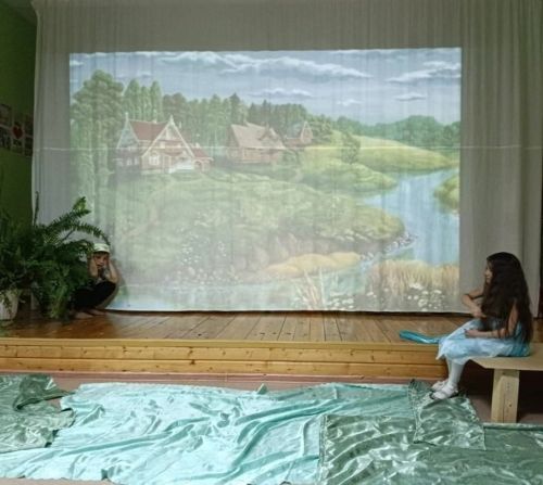 Яңа Әнжерә авылы клубында «Әкиятләр илендә» дигән кичә узды.