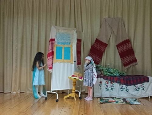 Яңа Әнжерә авылы клубында «Әкиятләр илендә» дигән кичә узды.